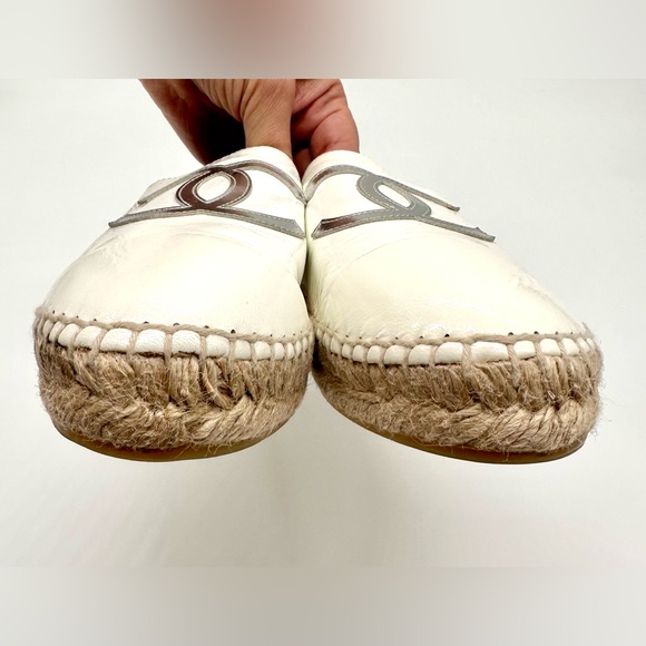 Chanel CC Logo Espadrilles Distressed Patent White Leather Flats EU 39 US 8-8.5 - Picture 9 of 14